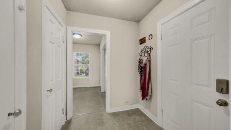 1715 N Oak Avenue Mineral Wells TX 76067