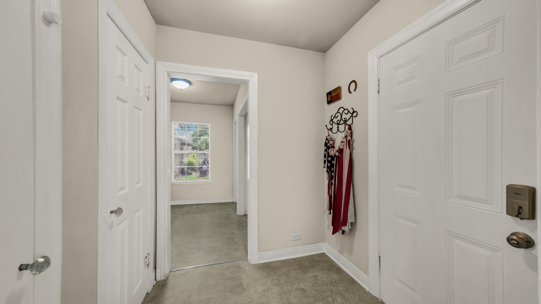 1715 N Oak Avenue Mineral Wells TX 76067