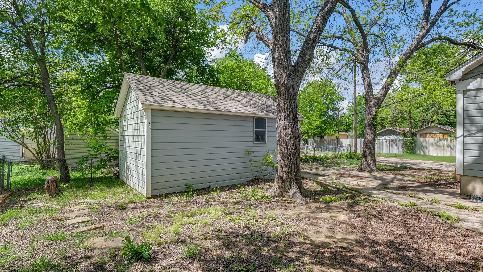 1715 N Oak Avenue Mineral Wells TX 76067