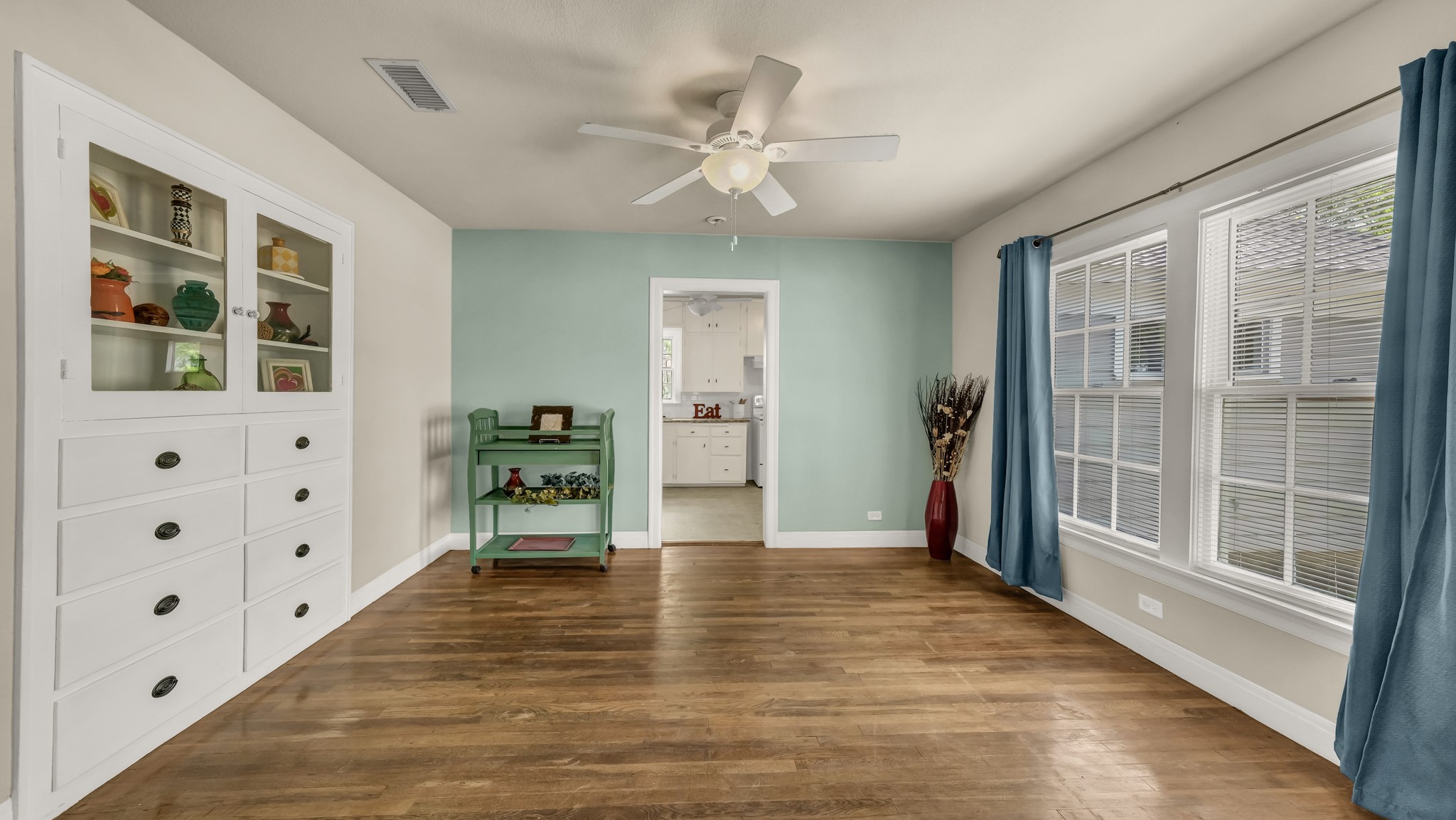 1715 N Oak Avenue Mineral Wells TX 76067
