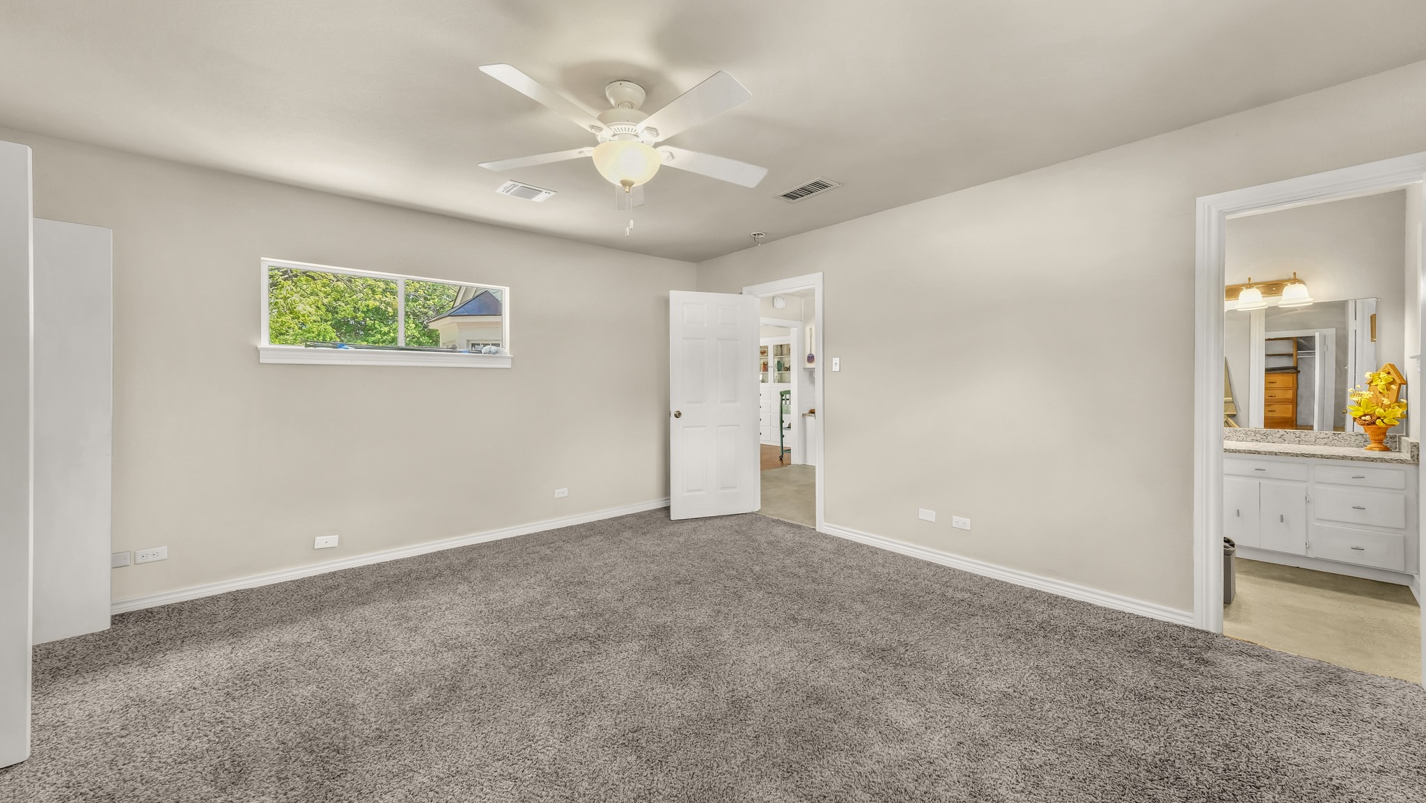 1715 N Oak Avenue Mineral Wells TX 76067