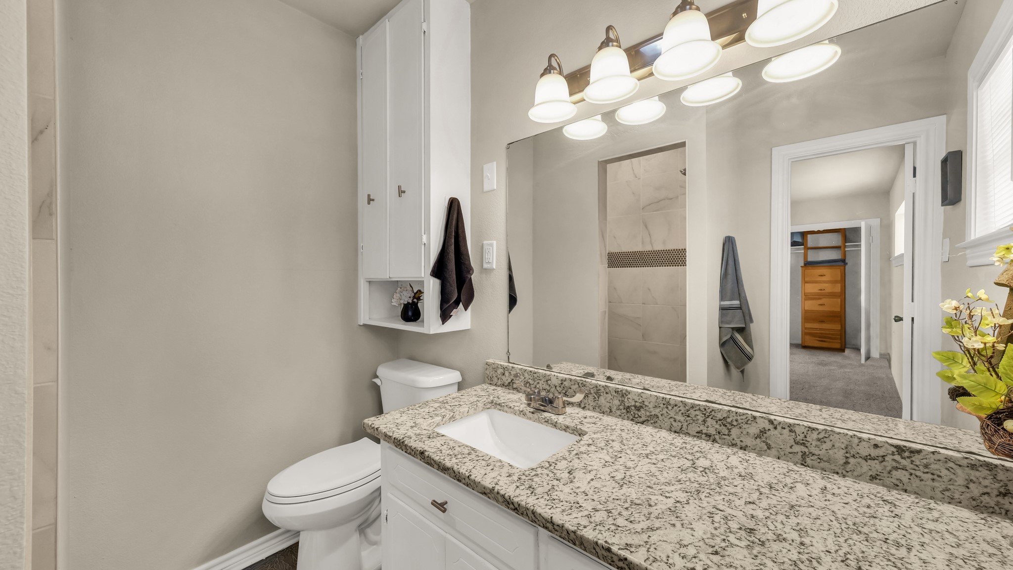 1715 N Oak Avenue Mineral Wells TX 76067