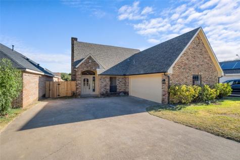 1308 Towne Colony Drive Irving TX 75061
