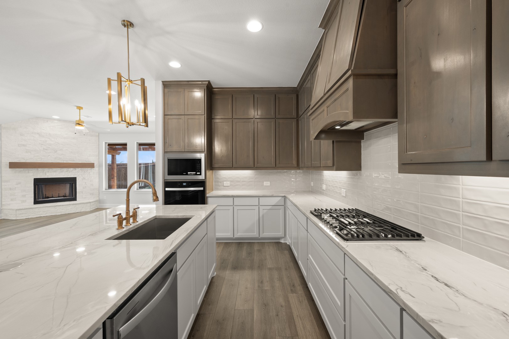 1869 Rough Ridge Trail Midlothian TX 76065