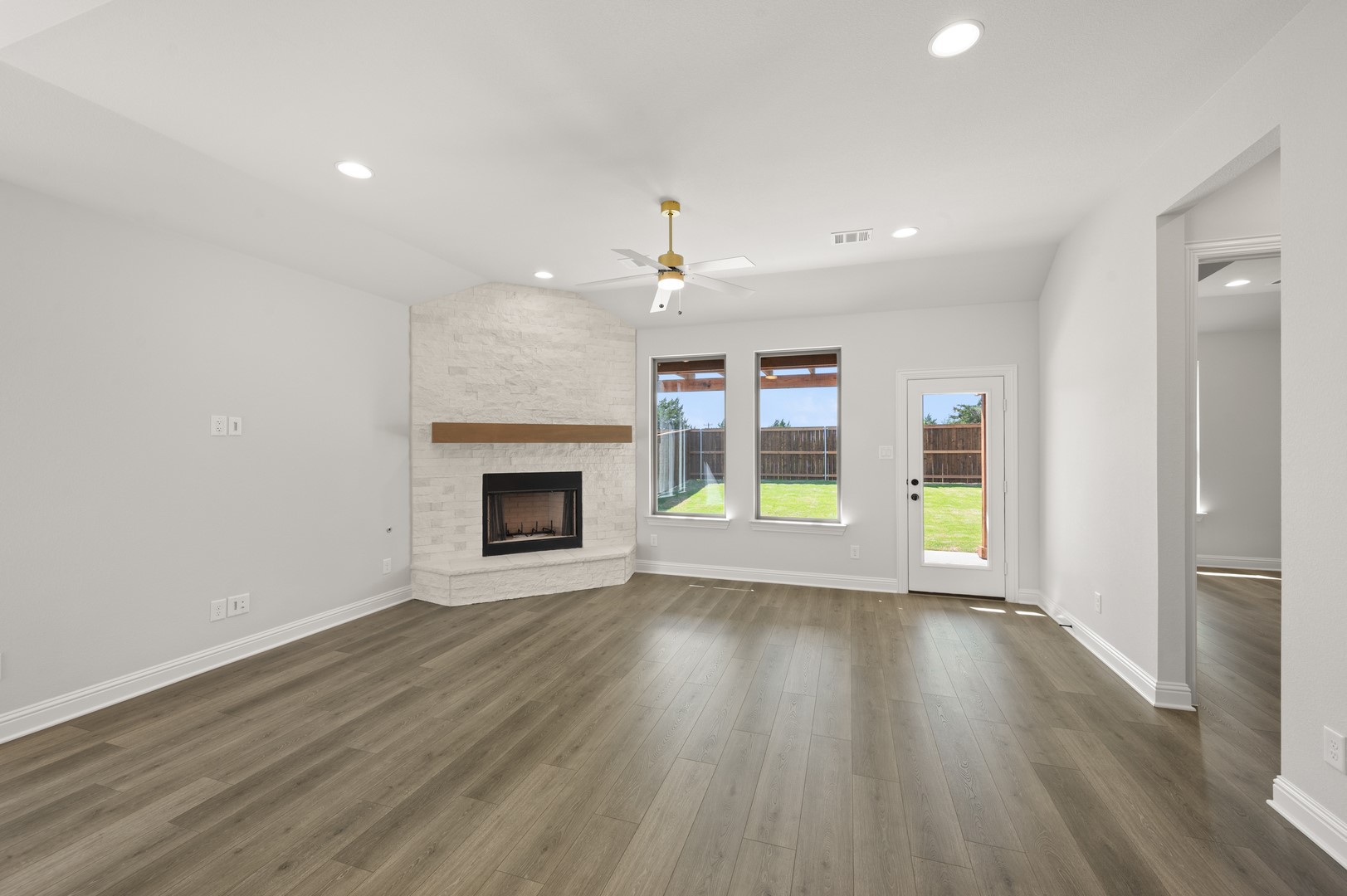 1869 Rough Ridge Trail Midlothian TX 76065