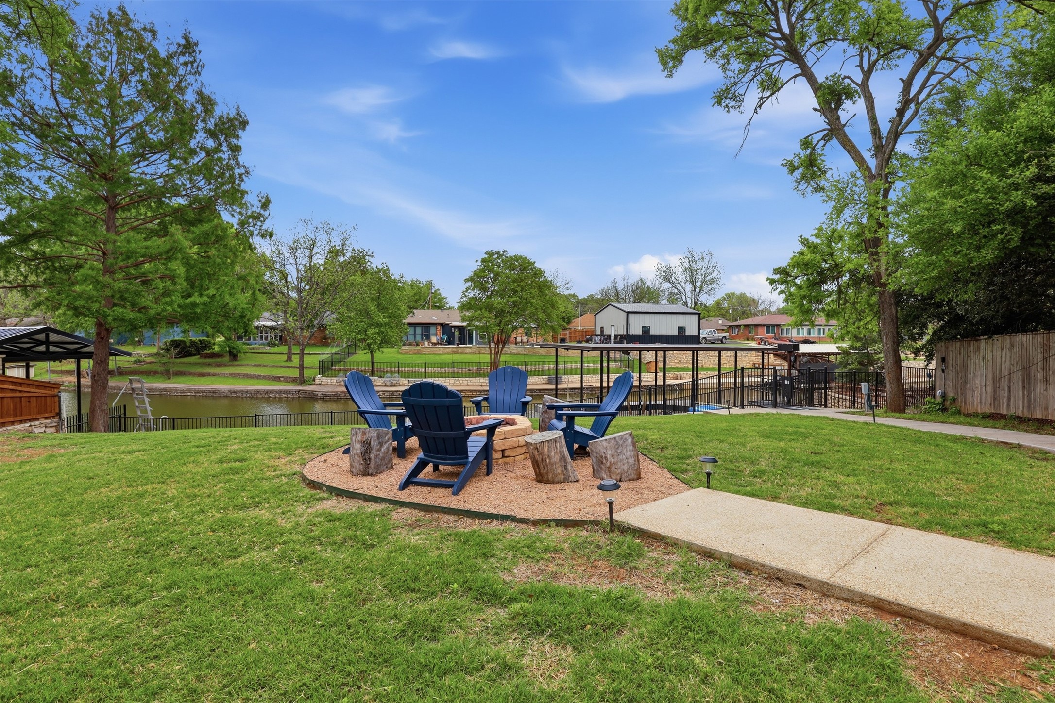 217 Granada Calle Street Granbury TX 76049