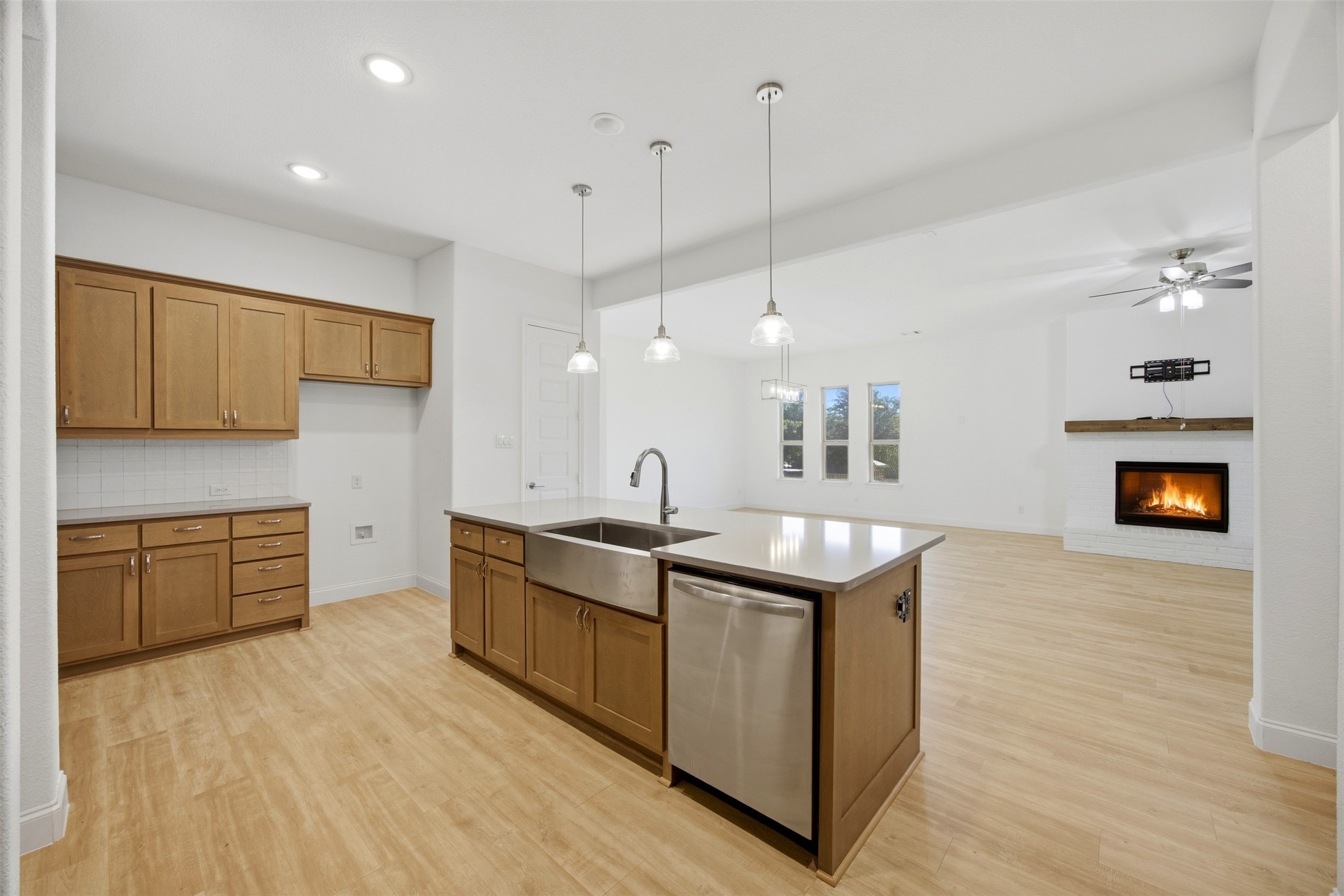 2213 Windy Hill Lane Waxahachie TX 75167