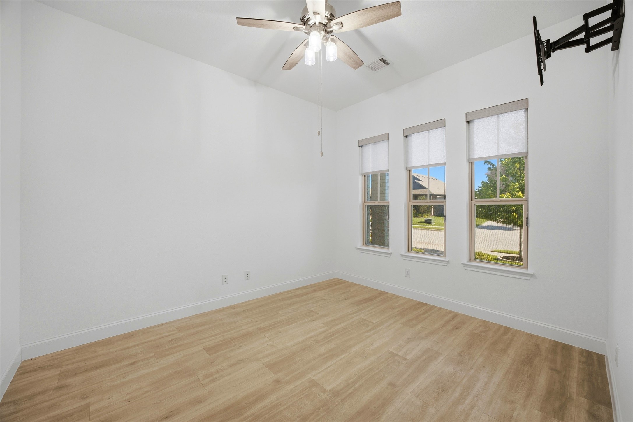 2213 Windy Hill Lane Waxahachie TX 75167