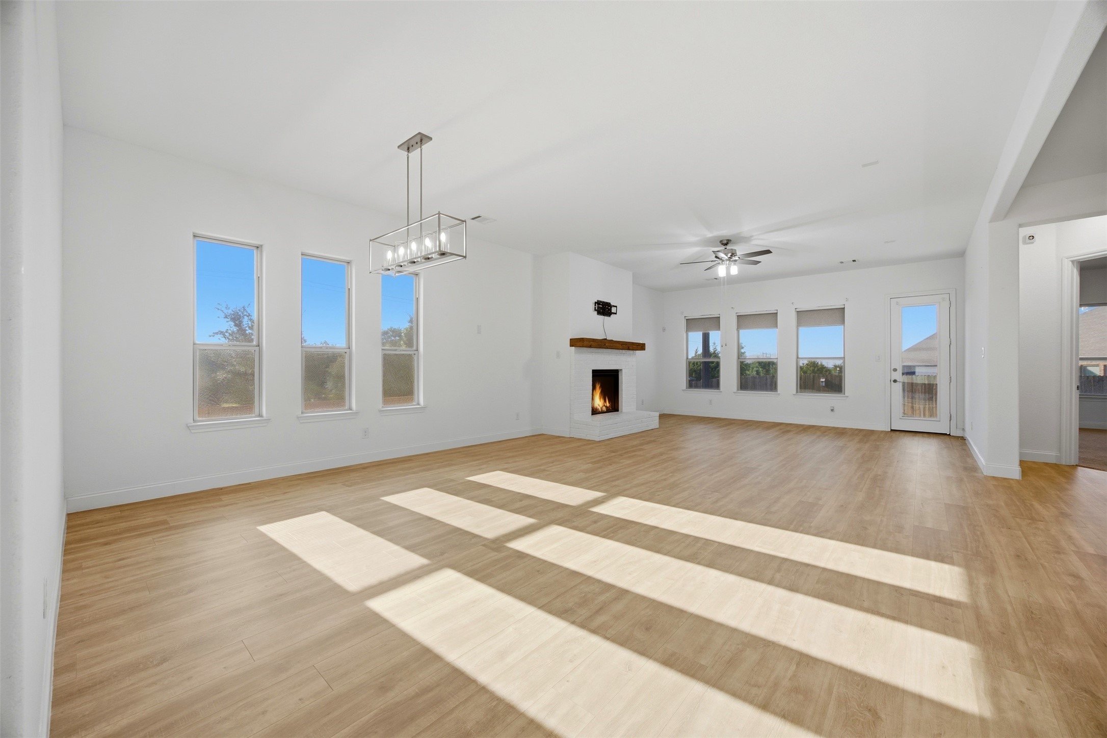 2213 Windy Hill Lane Waxahachie TX 75167