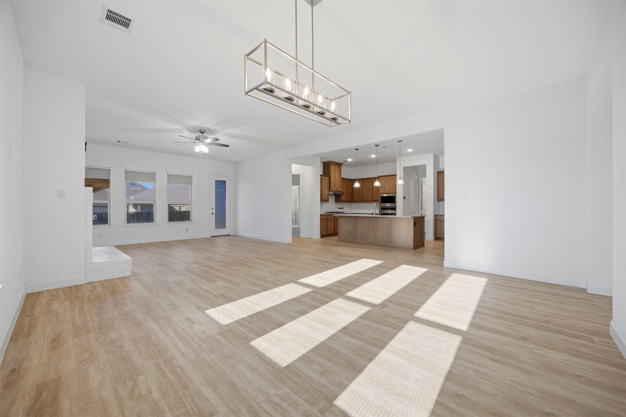 2213 Windy Hill Lane Waxahachie TX 75167