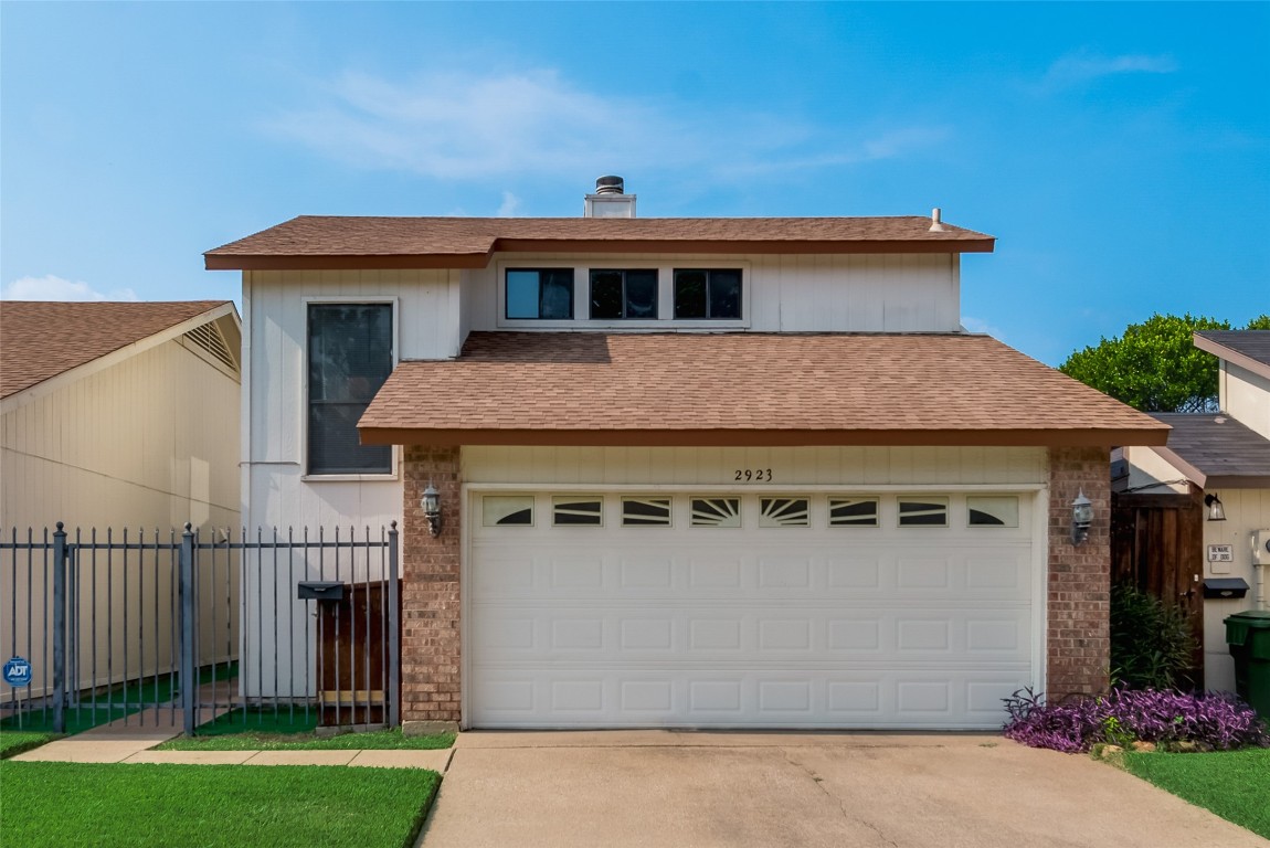 2923 Antares Circle Garland TX 75044