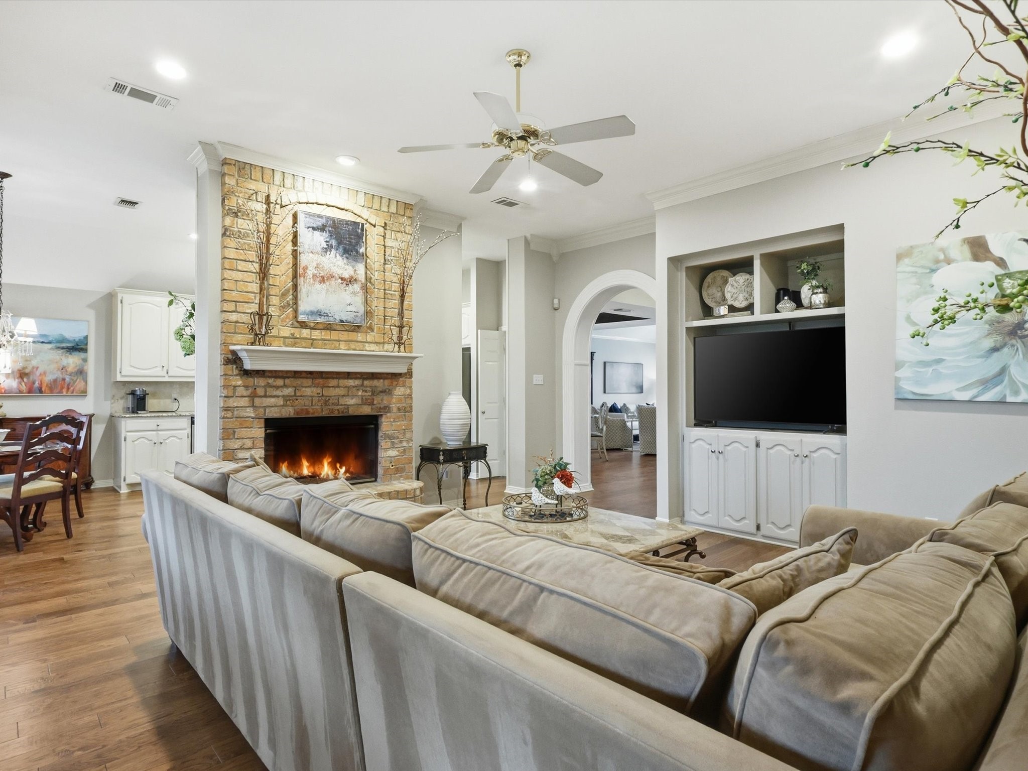 2613 Bent Tree Drive Hurst TX 76054