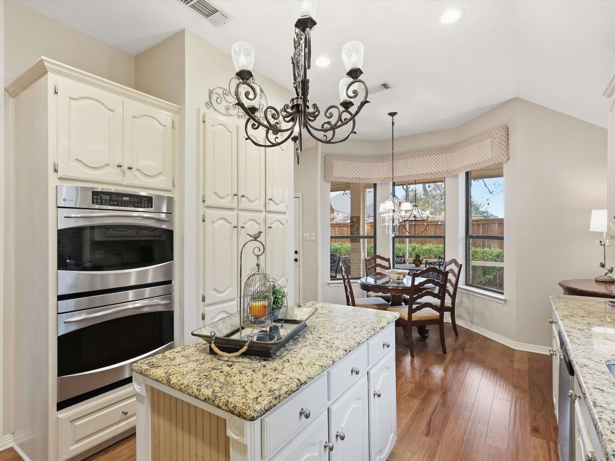 2613 Bent Tree Drive Hurst TX 76054