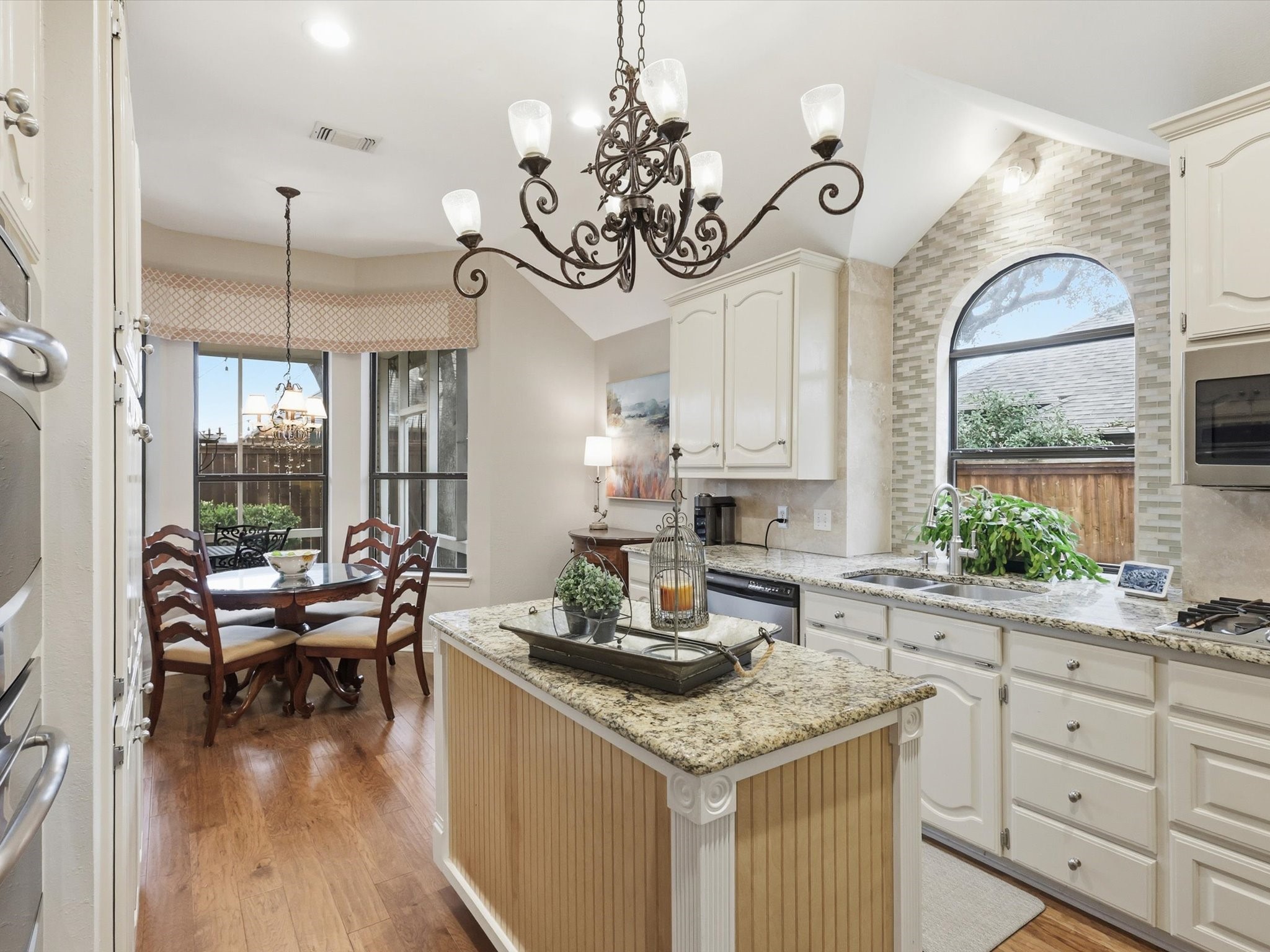 2613 Bent Tree Drive Hurst TX 76054