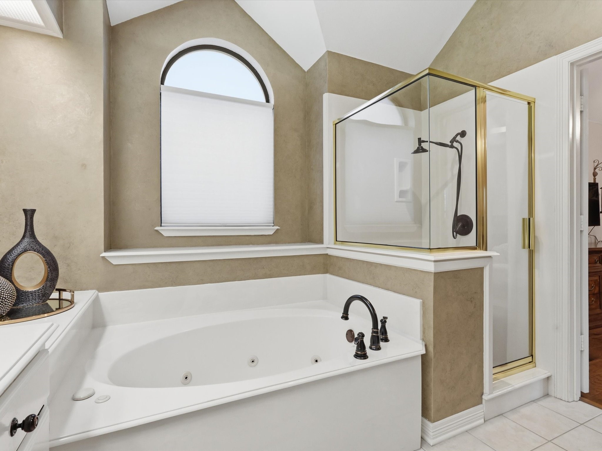 2613 Bent Tree Drive Hurst TX 76054