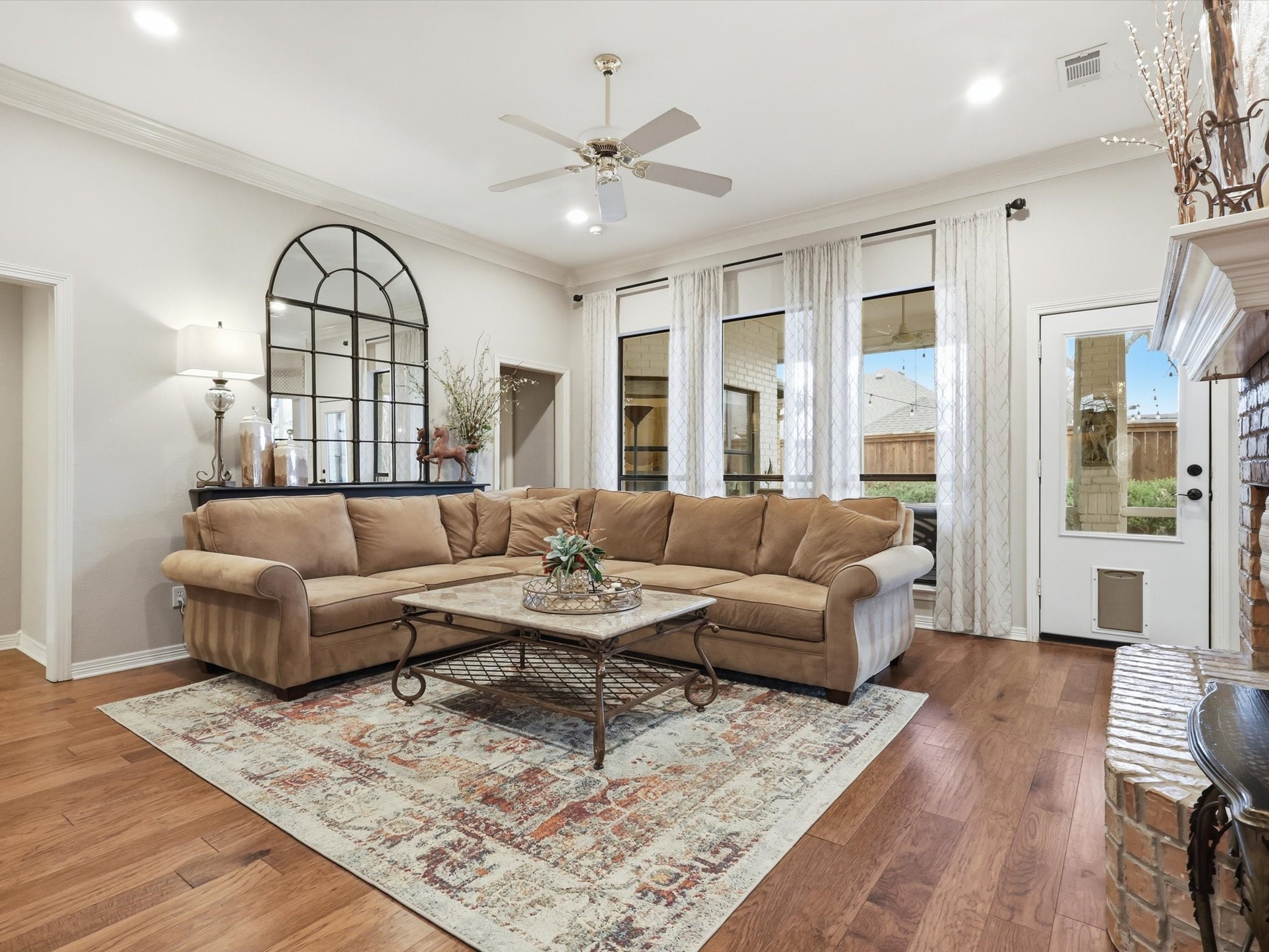 2613 Bent Tree Drive Hurst TX 76054