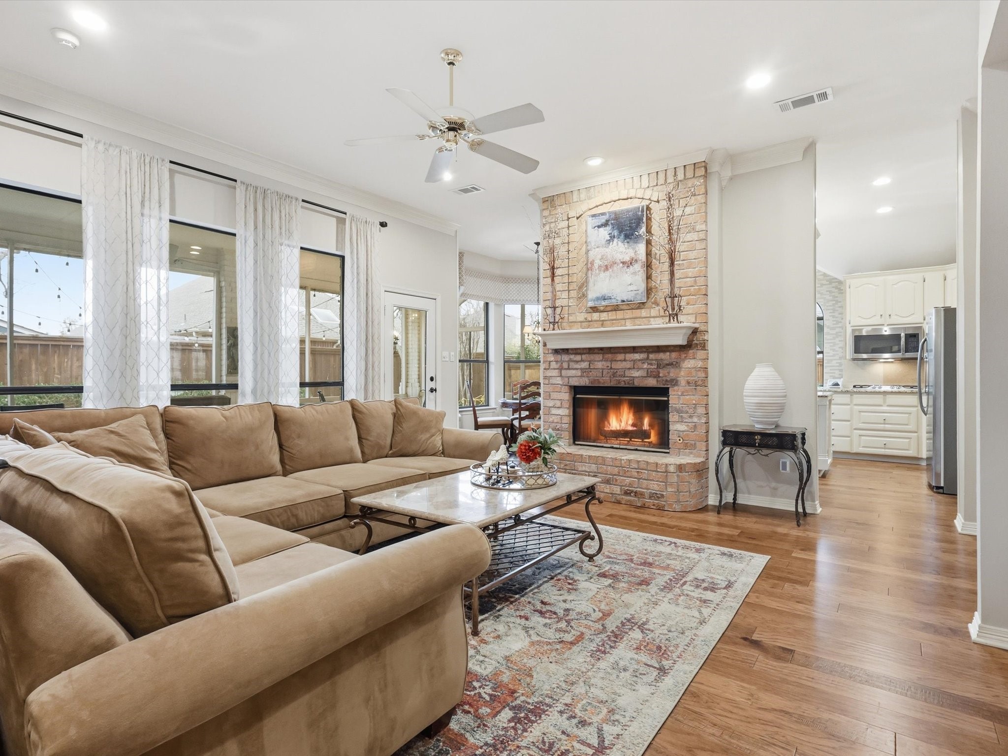 2613 Bent Tree Drive Hurst TX 76054