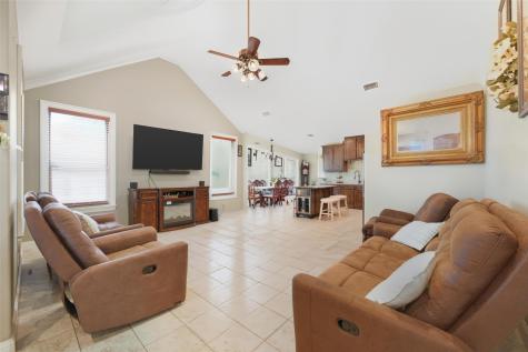 21424 S State Highway 78 Leonard TX 75452
