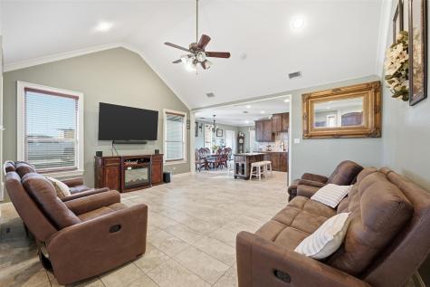 21424 S State Highway 78 Leonard TX 75452
