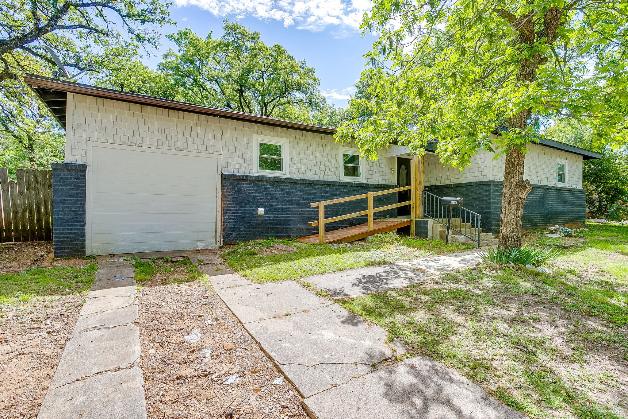 2515 Yeager Street Fort Worth TX 76112