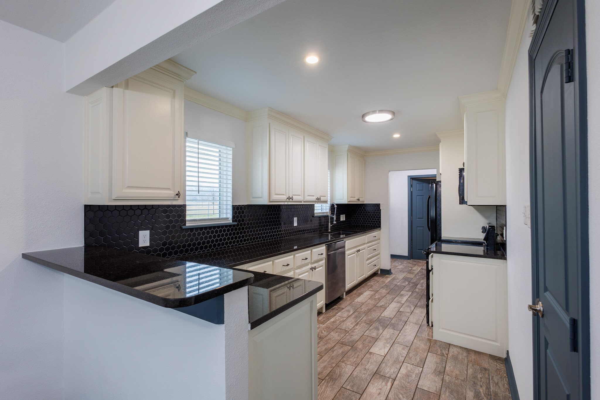 2540 Prichard Lane Dallas TX 75227