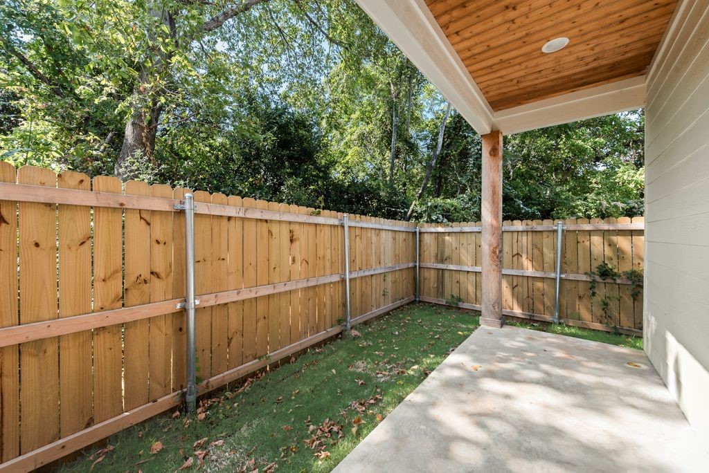 2346 Scott Street Dallas TX 75215