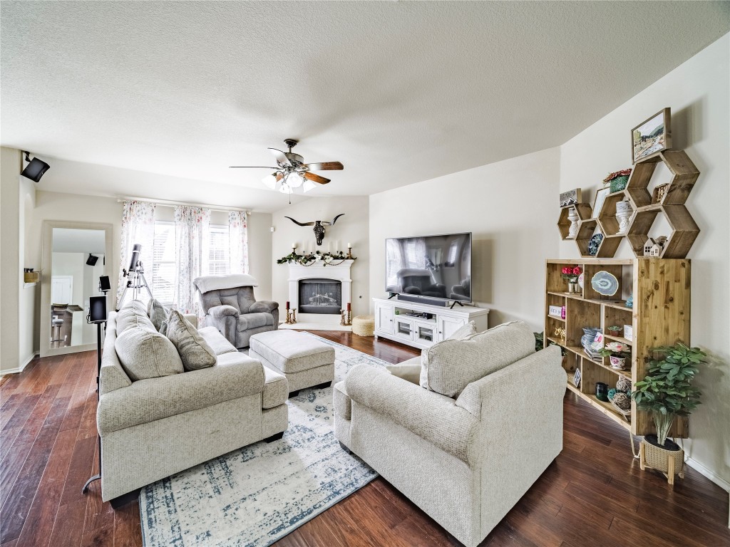 908 Lake Forest Trail Little Elm TX 75068