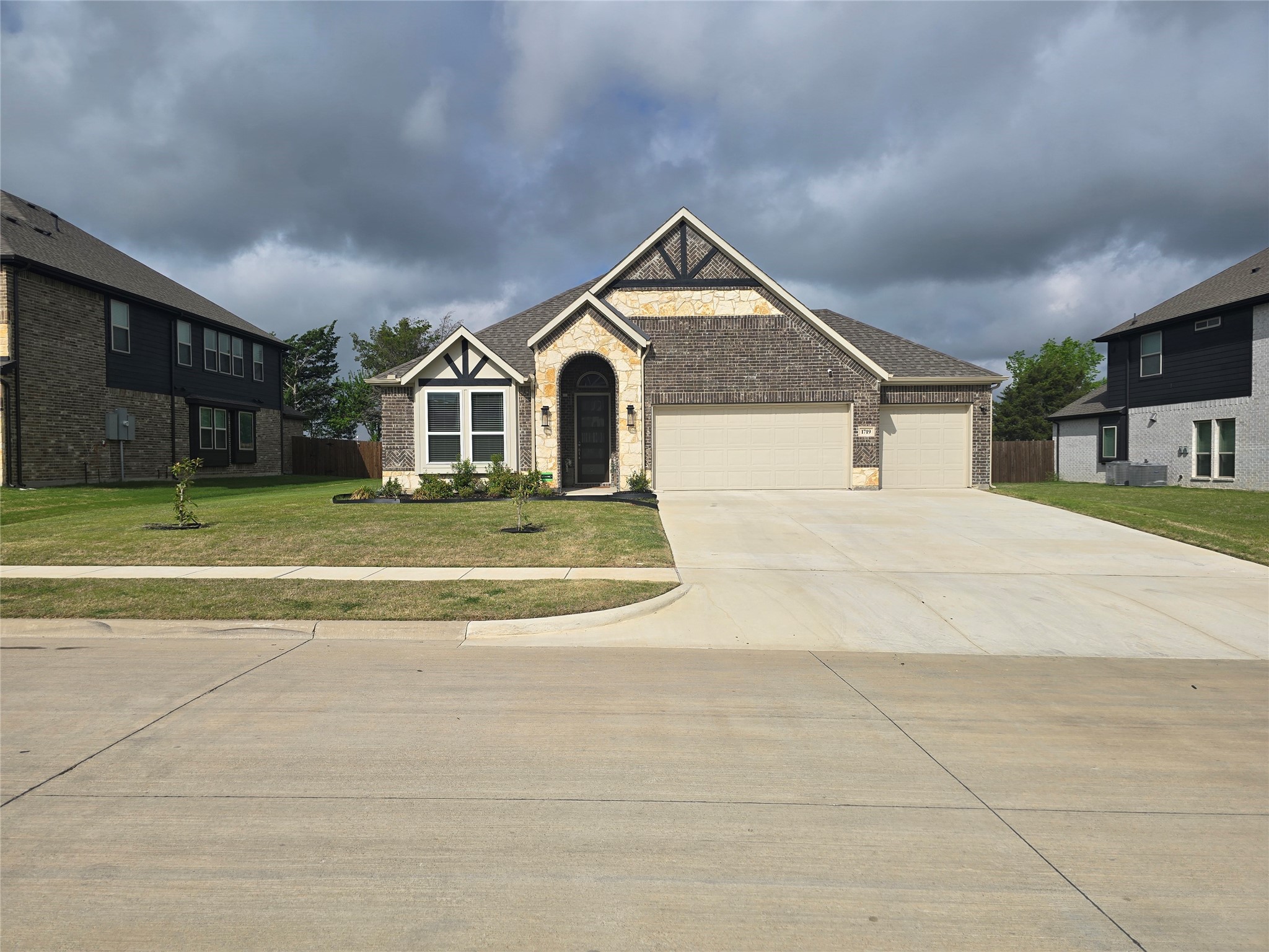 1719 Newport Lane Cedar Hill TX 75104