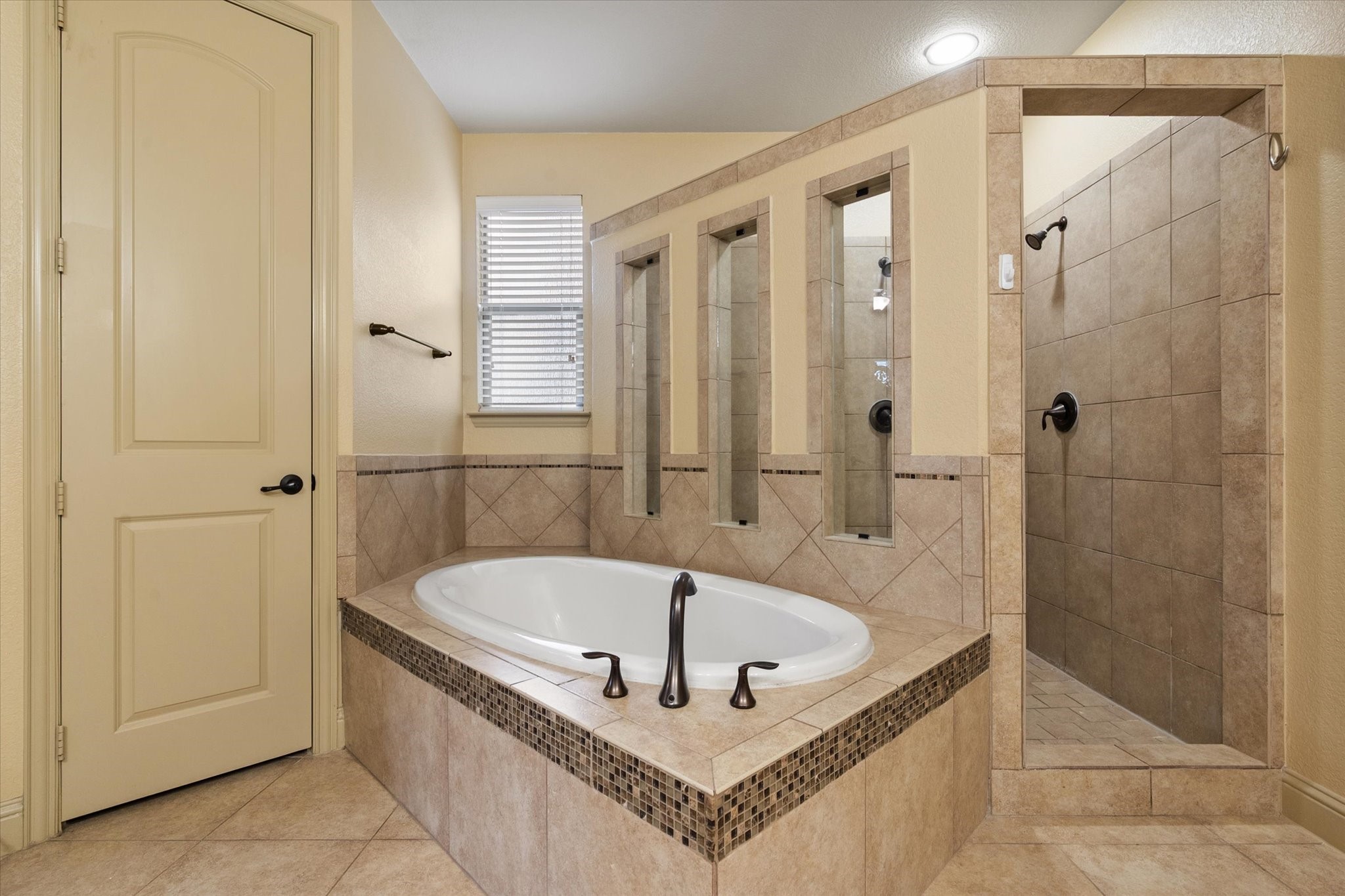 2940 Benissa Grand Prairie TX 75054
