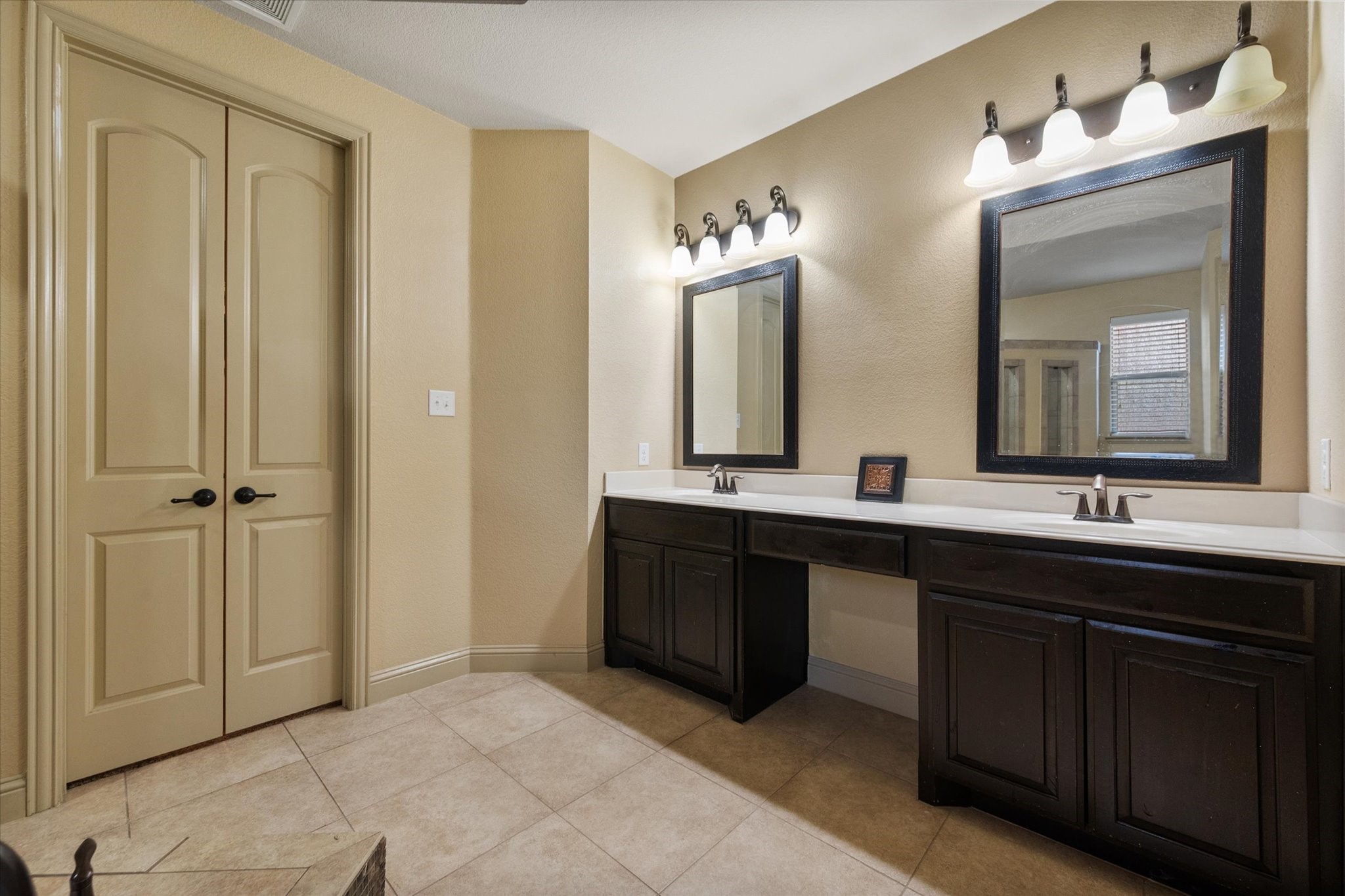 2940 Benissa Grand Prairie TX 75054
