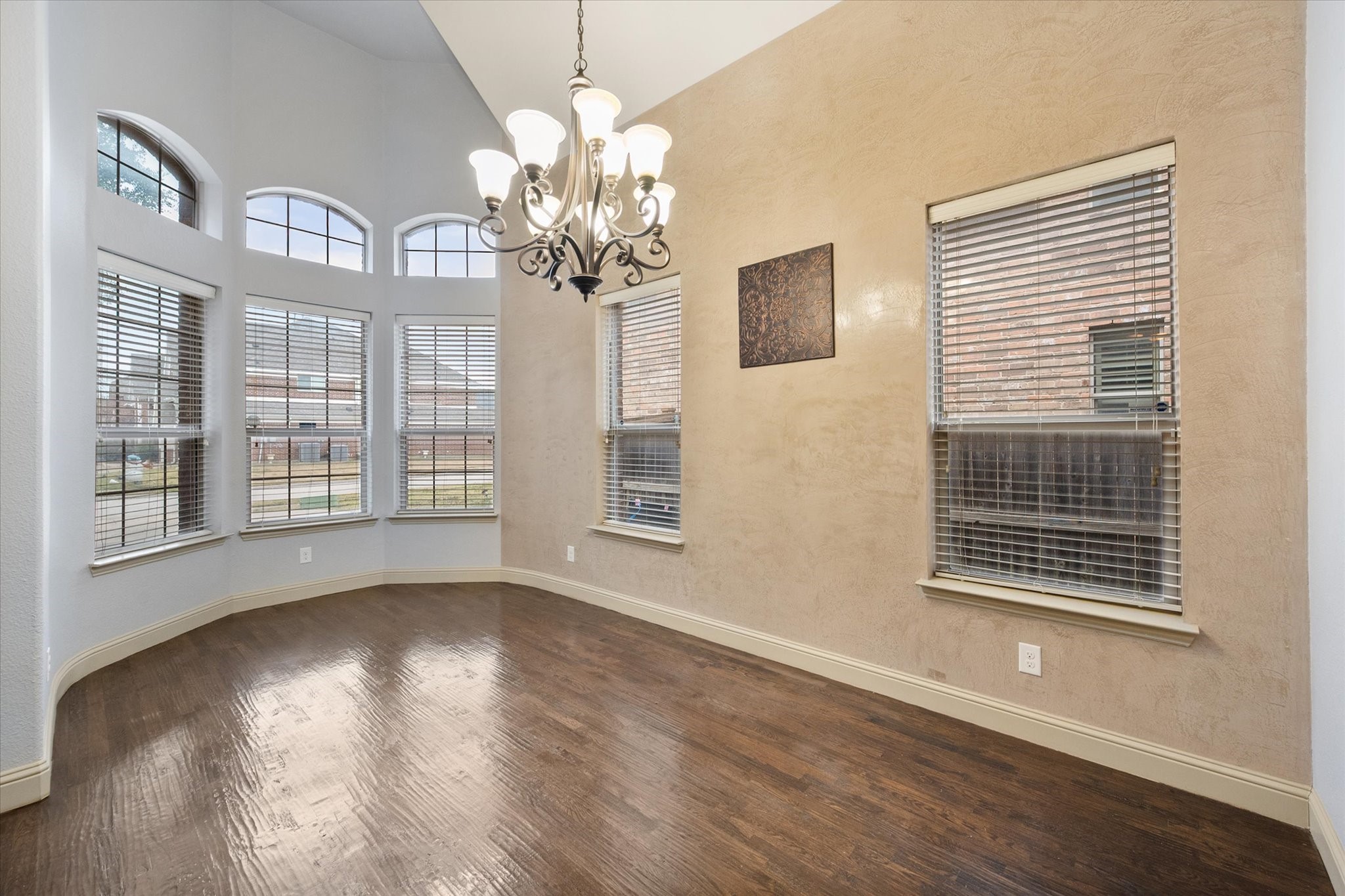 2940 Benissa Grand Prairie TX 75054