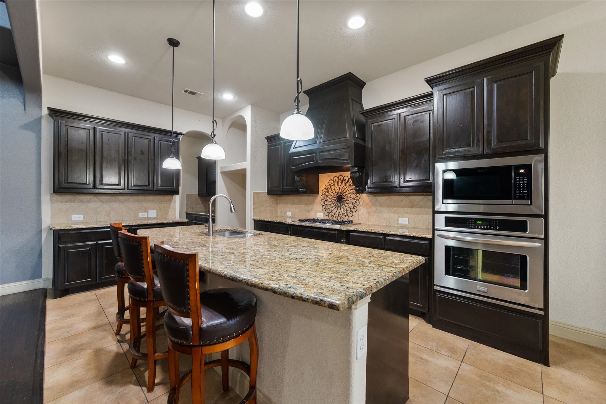 2940 Benissa Grand Prairie TX 75054