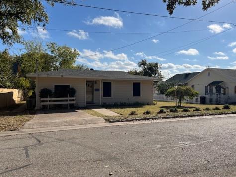213 S Lambert Street Granbury TX 76048