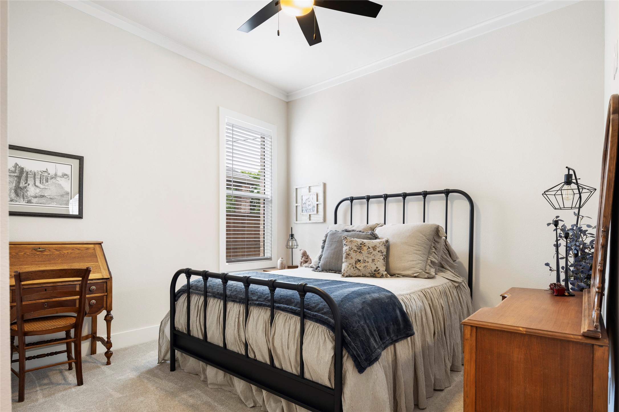 704 Abbey Road Van Alstyne TX 75495