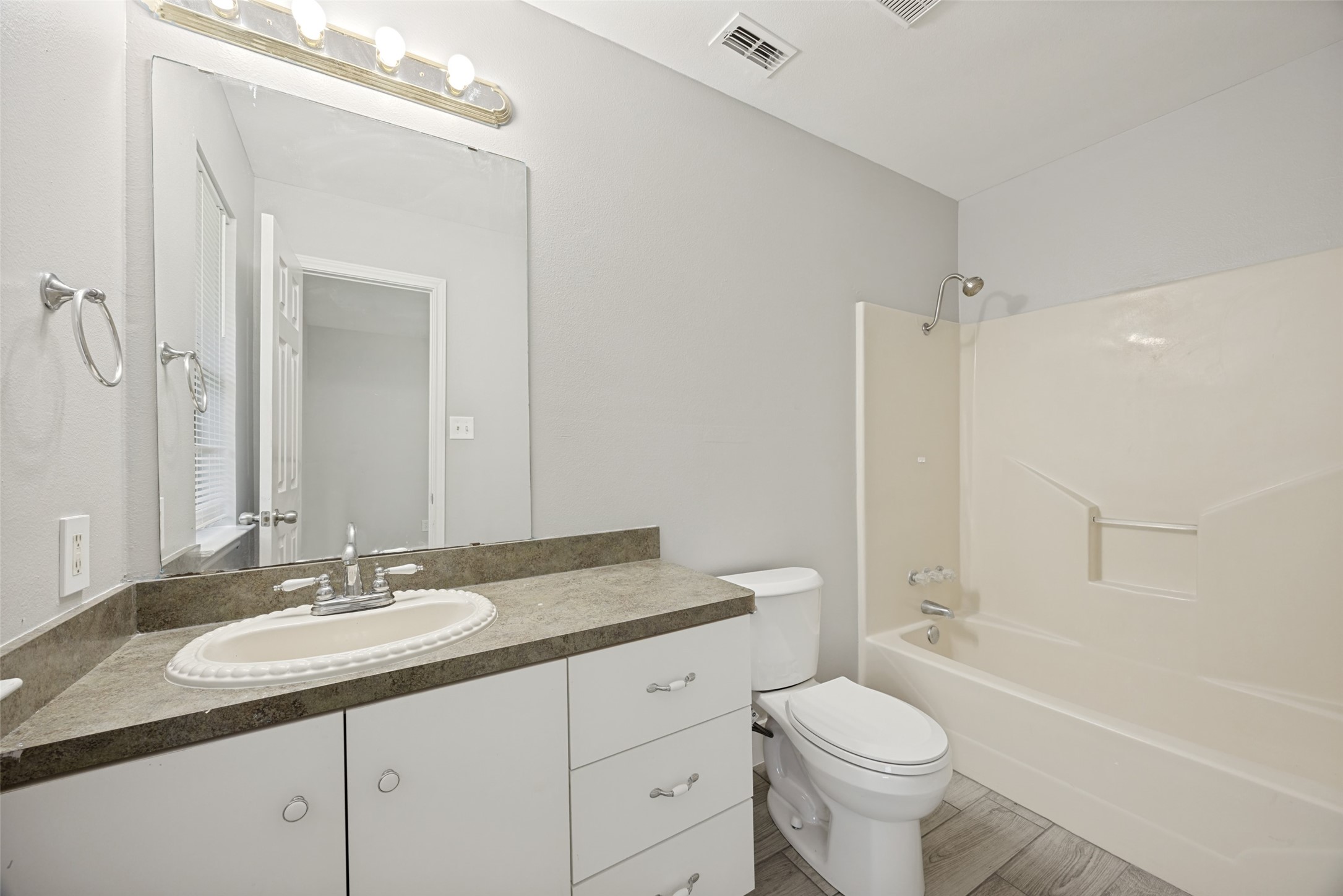 1009 Enlow Circle Commerce TX 75428