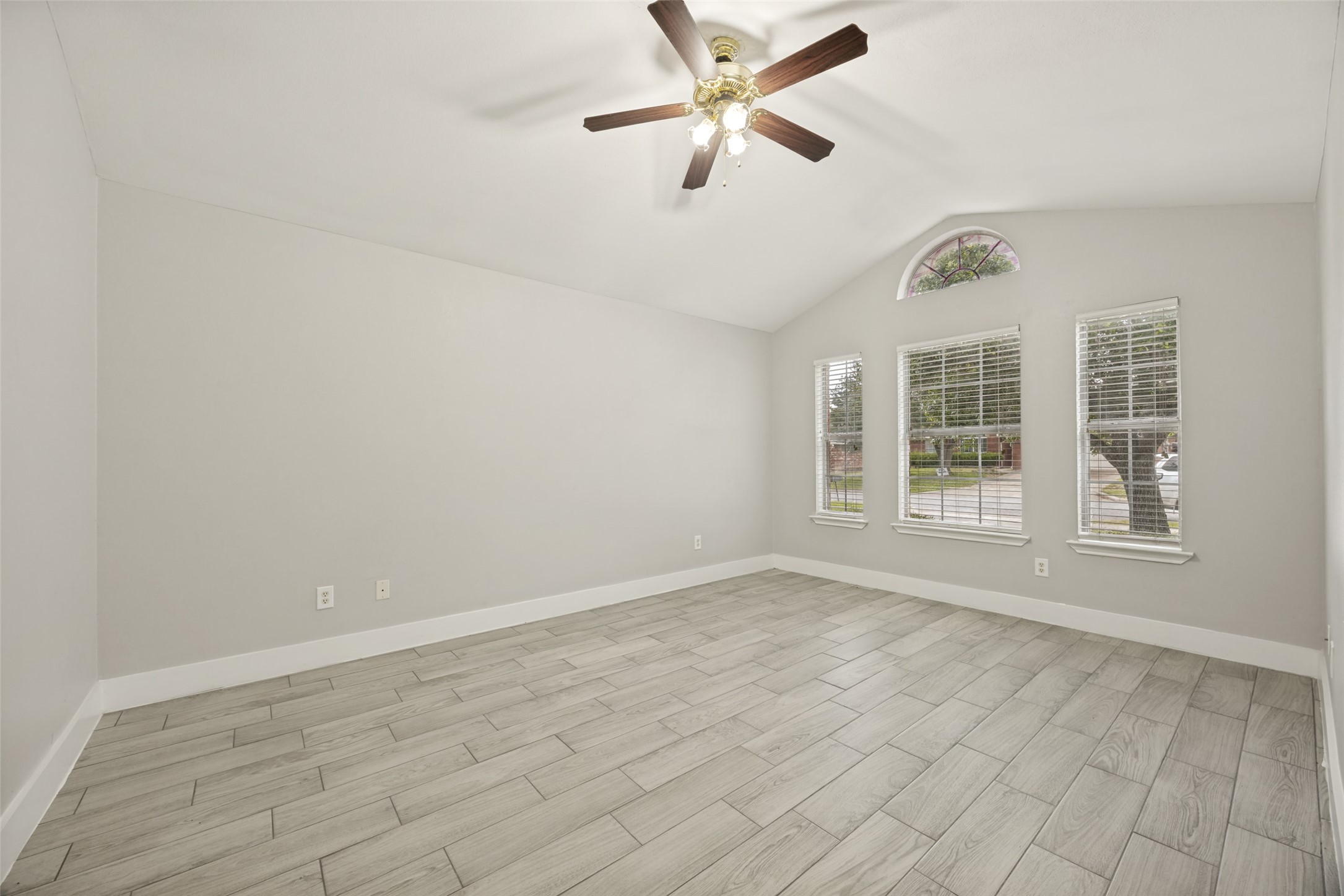 1009 Enlow Circle Commerce TX 75428