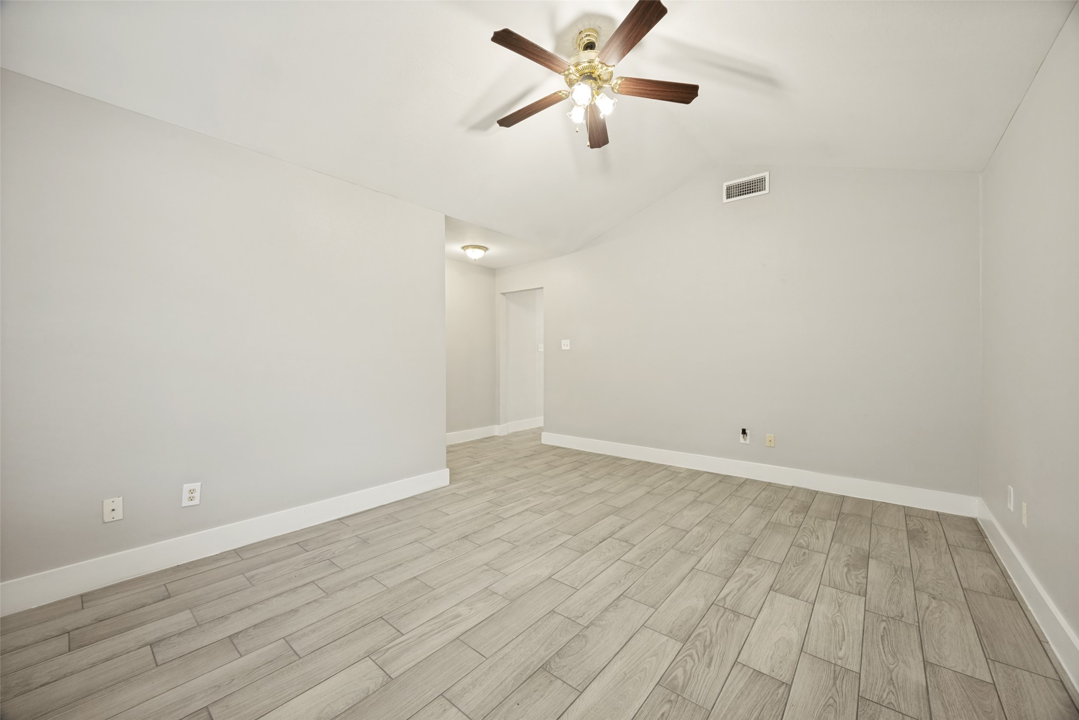 1009 Enlow Circle Commerce TX 75428