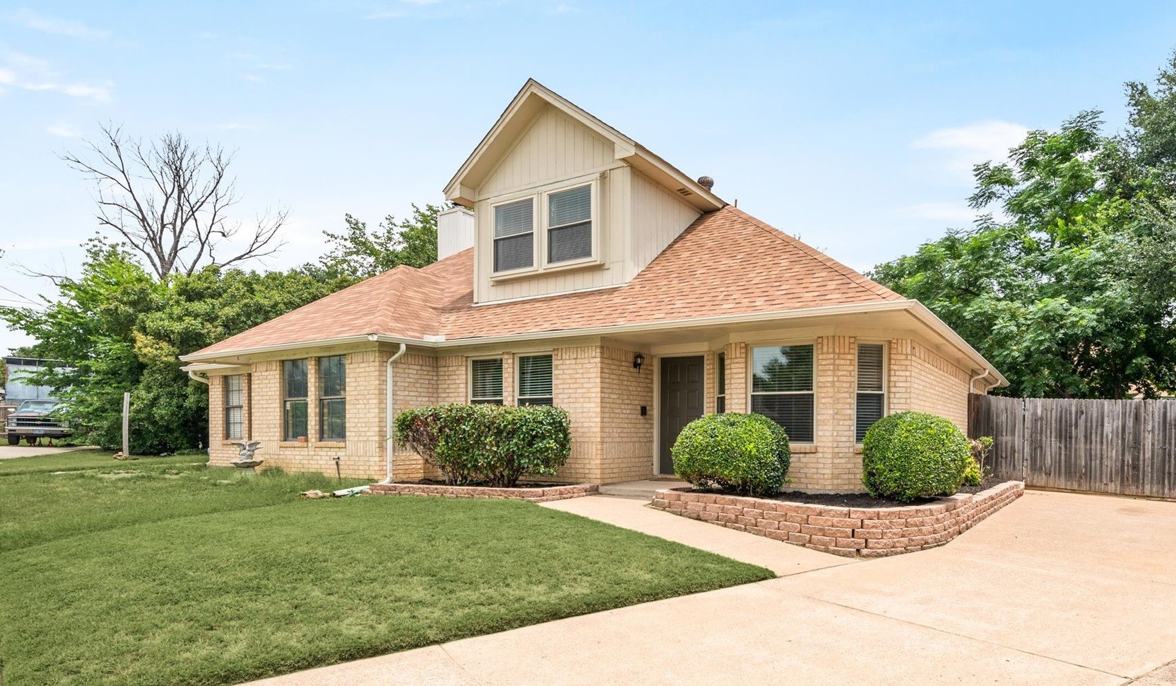 2808 London Court Euless TX 76039