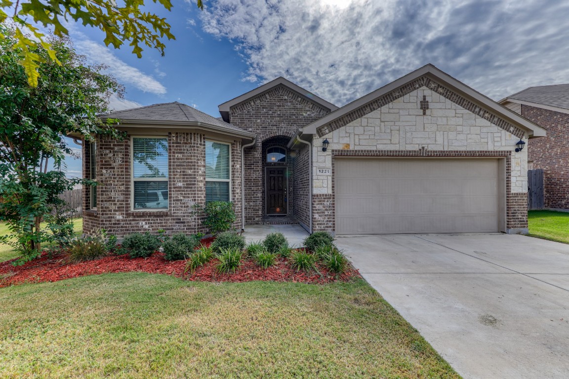 1221 Vaughna Drive Weatherford TX 76087