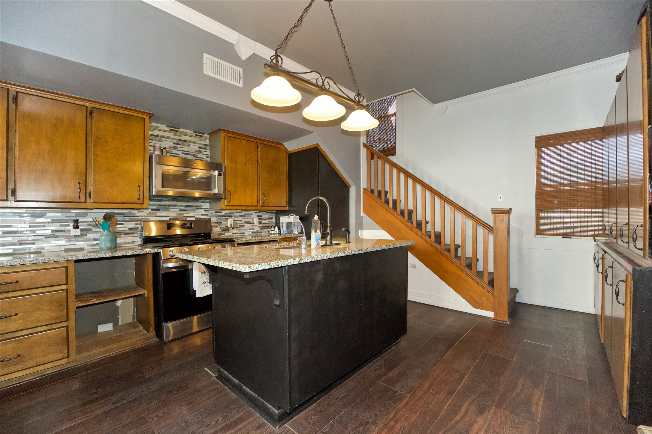 213 Clements Gainesville TX 76240
