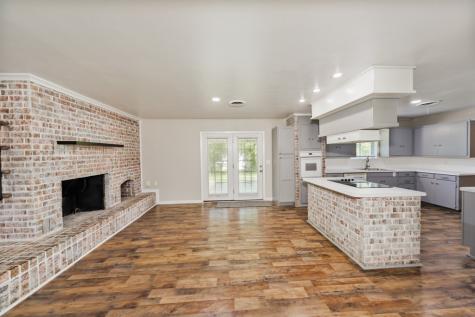500 W London Street Bowie TX 76230