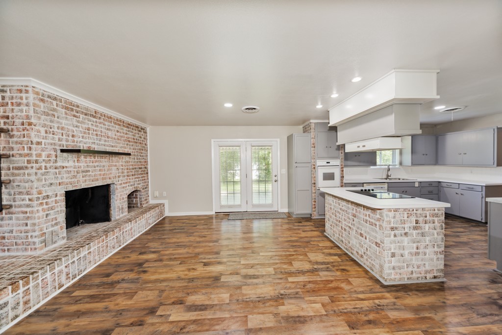 500 W London Street Bowie TX 76230