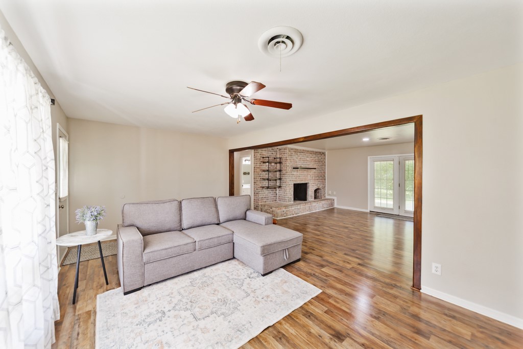 500 W London Street Bowie TX 76230