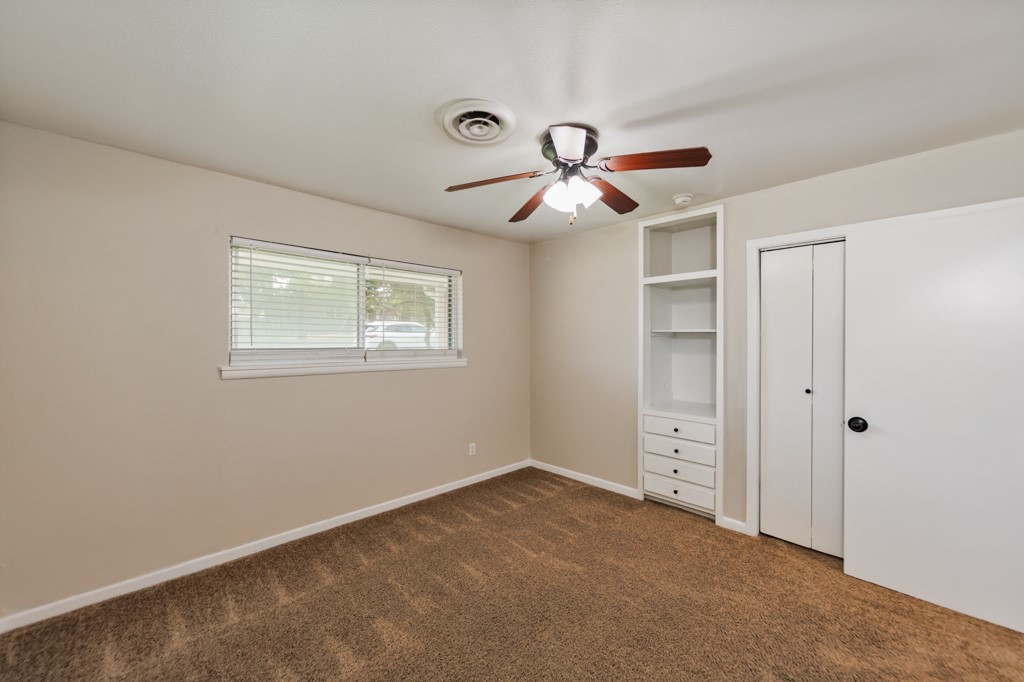 500 W London Street Bowie TX 76230