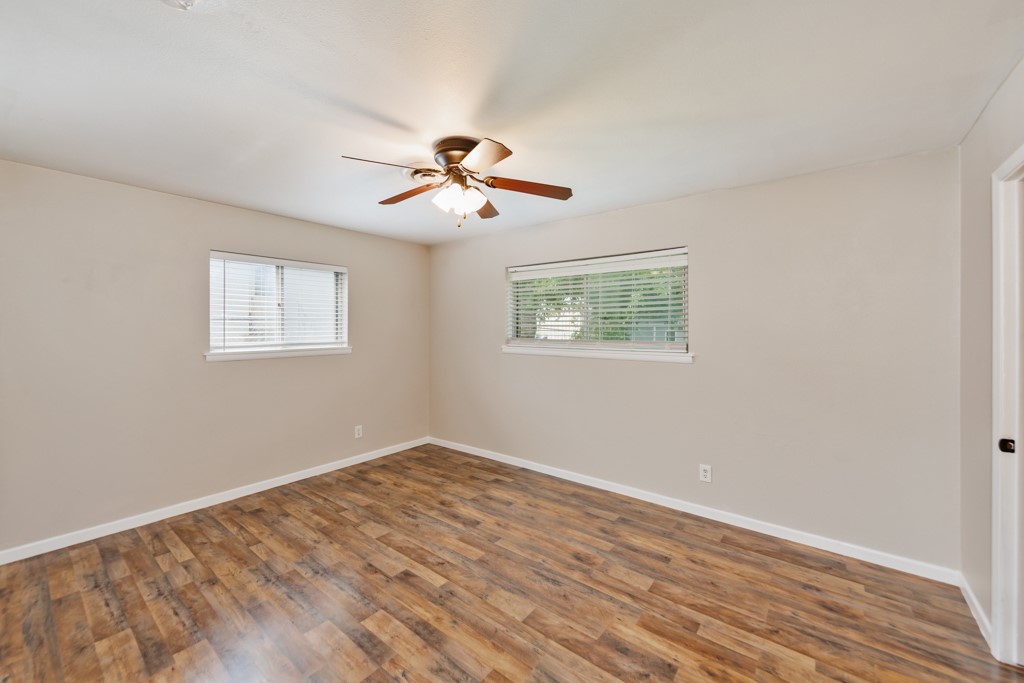 500 W London Street Bowie TX 76230