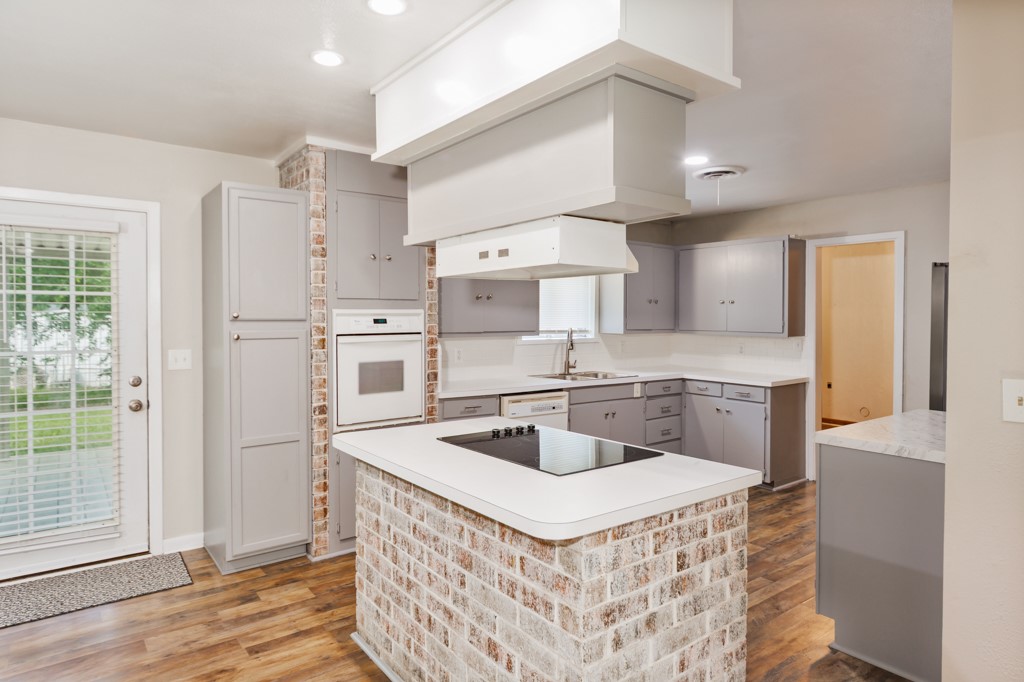 500 W London Street Bowie TX 76230