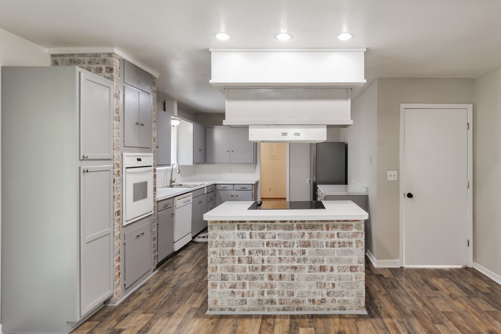 500 W London Street Bowie TX 76230