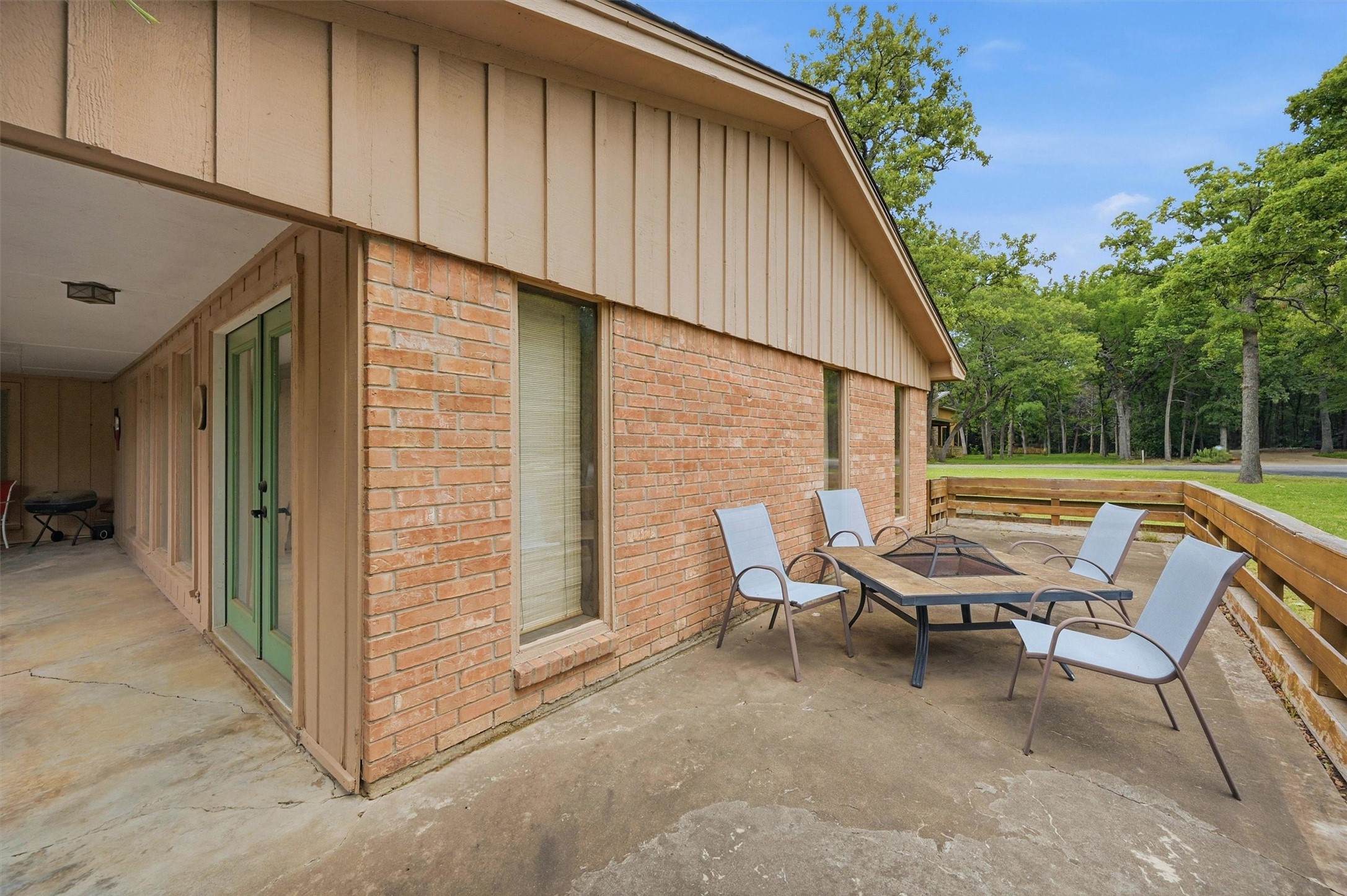 372 Lakepoint Loop Pottsboro TX 75076