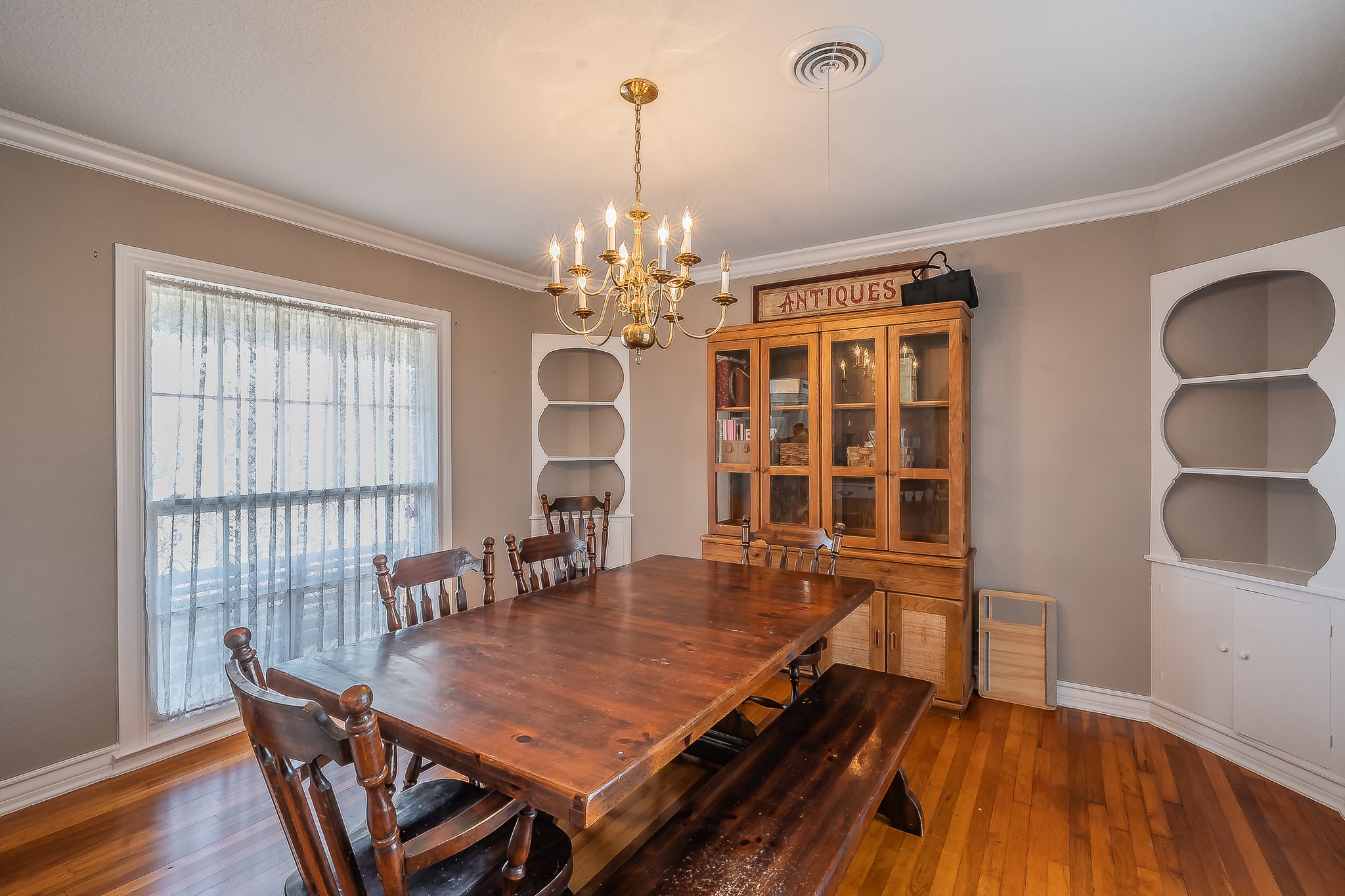 202 S Tower Street Weatherford TX 76086