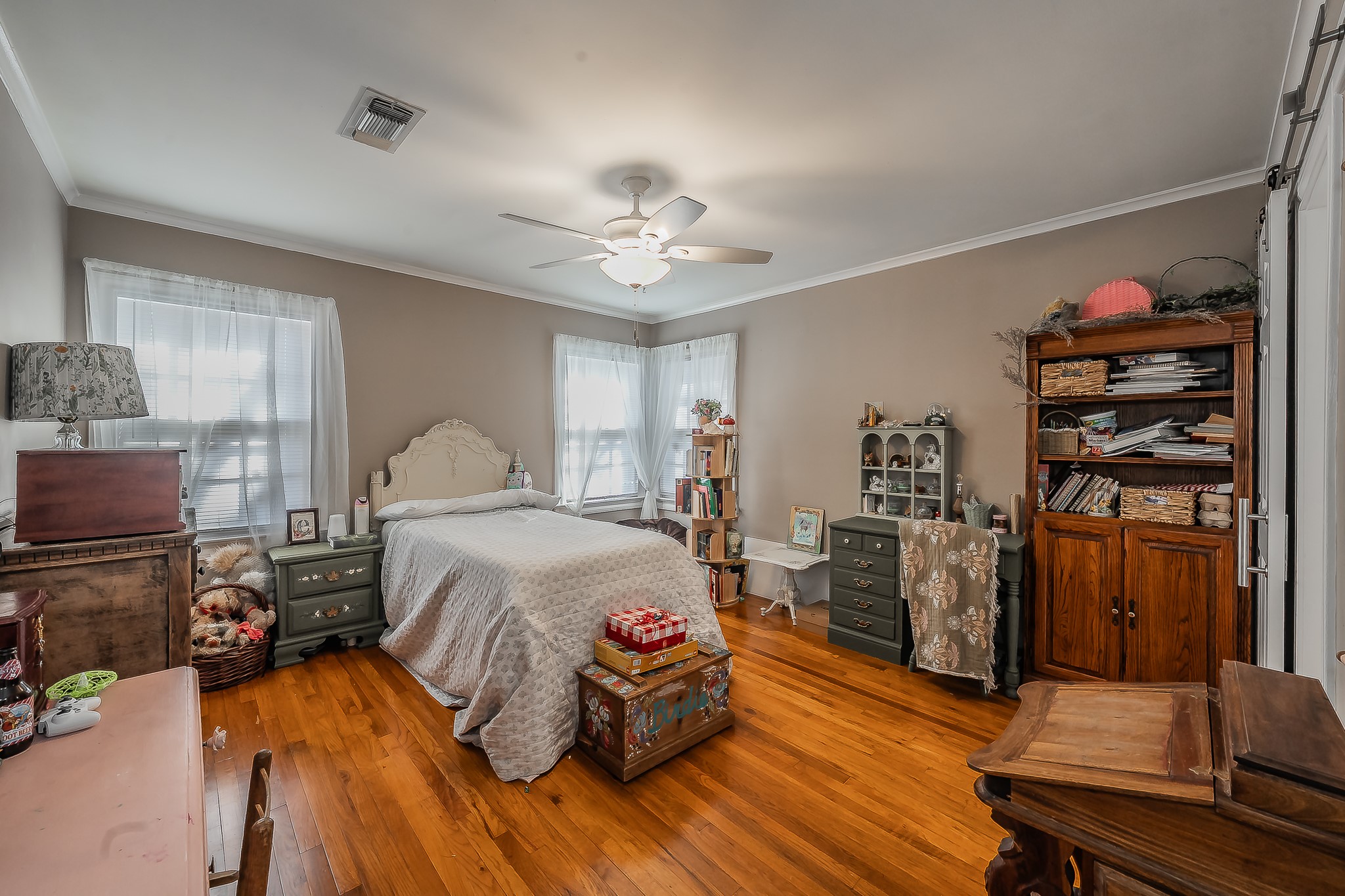202 S Tower Street Weatherford TX 76086